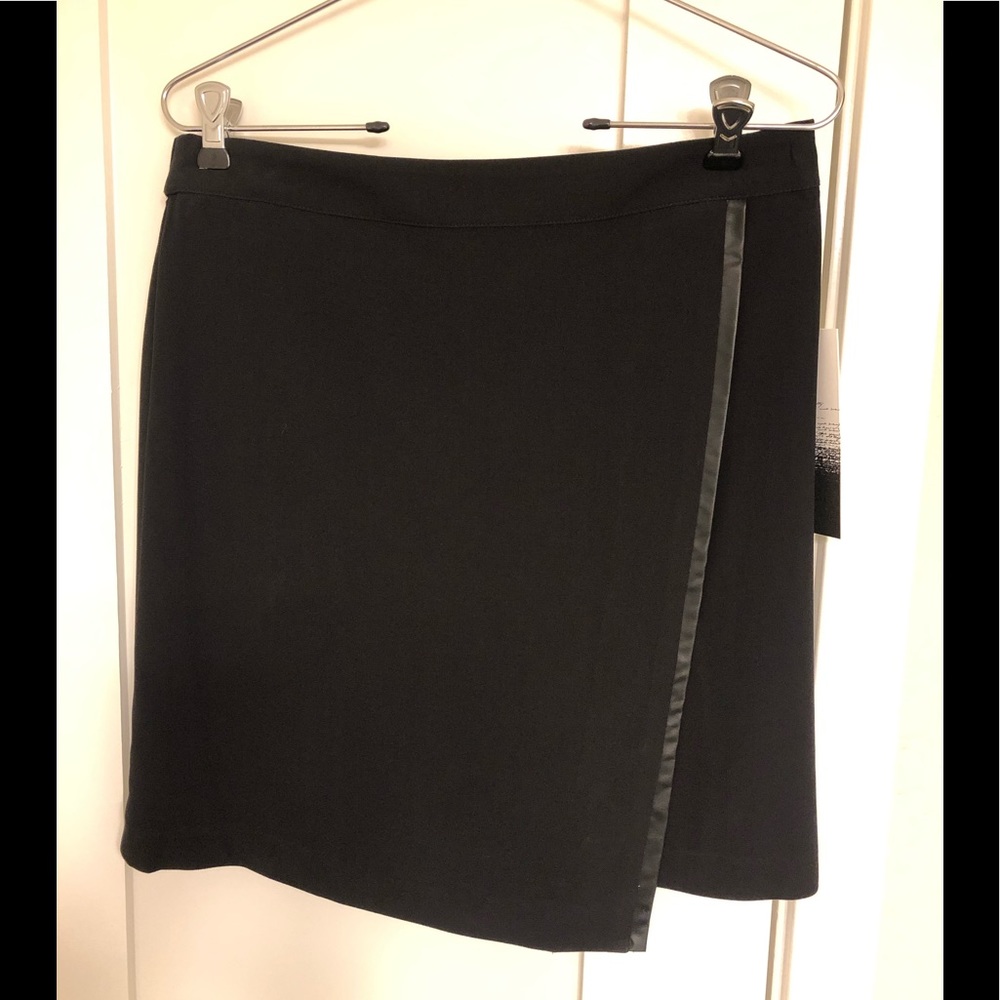 NWT Kensie Black Skirt Size Medium